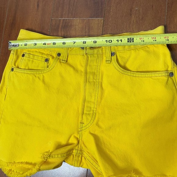Levi’s 501 Button Fly High Waist Cut Off Fray Yellow Denim Shorts Size 31 - Picture 7 of 14